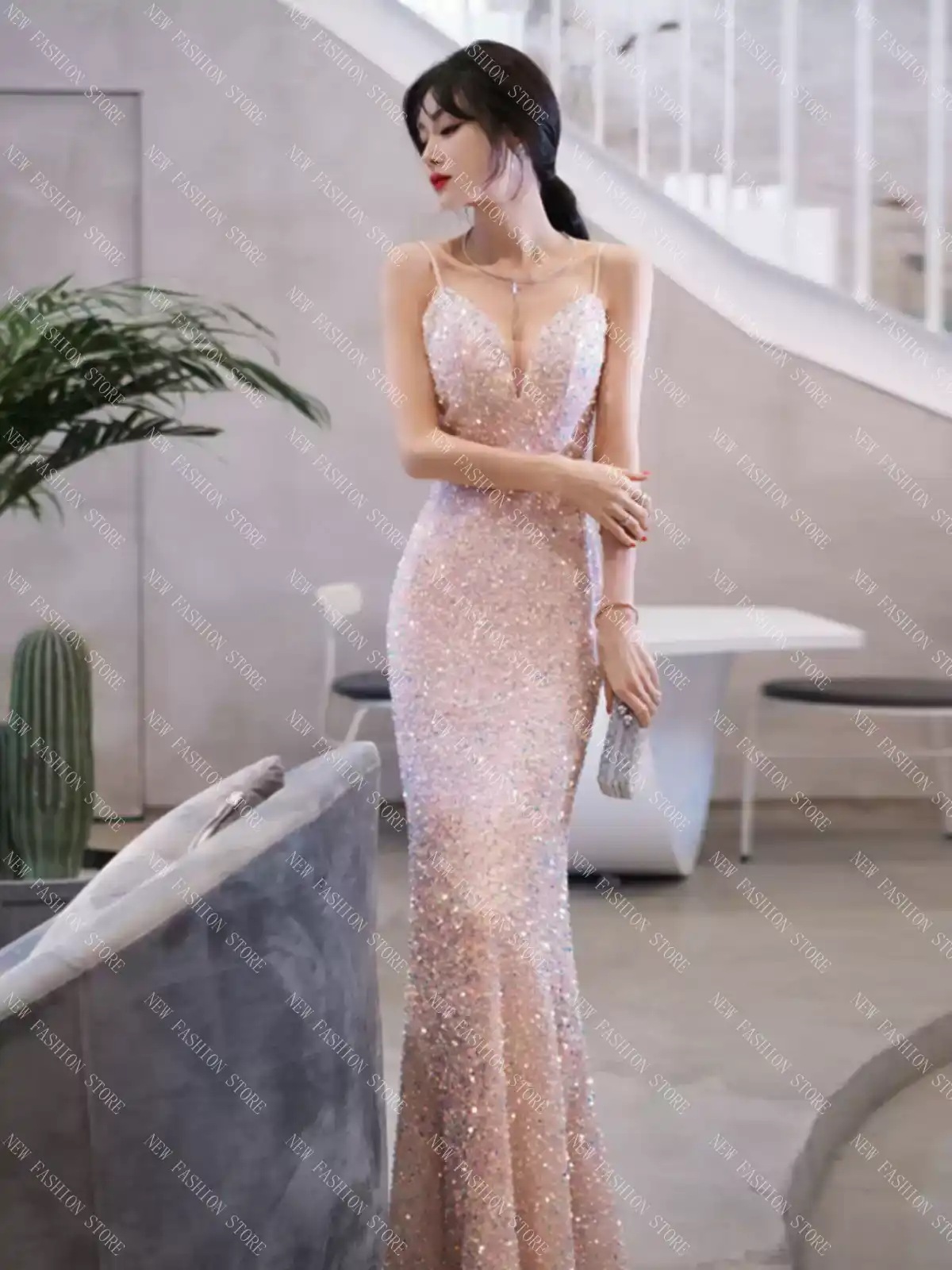 イブニングドレスの女性-32