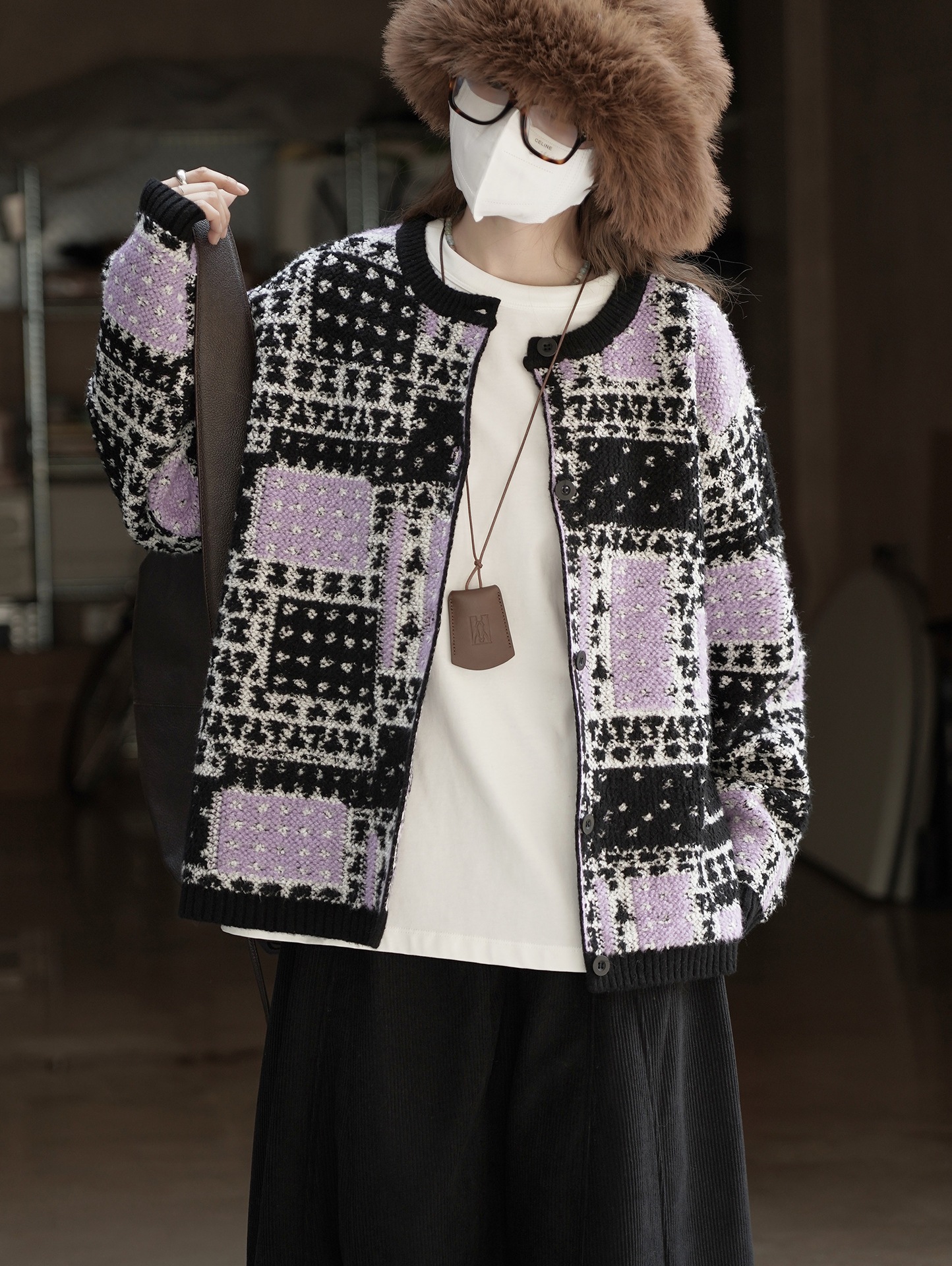 冬の新型韓国版レトロな芸術感の塊は色の短いウールのセーターにぶつかります