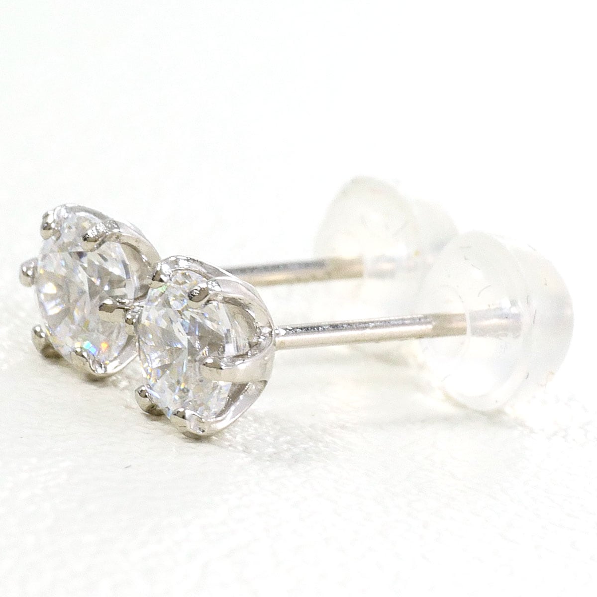 PT900 プラチナ ピアス ジルコニア 総重量約0.5g 中古