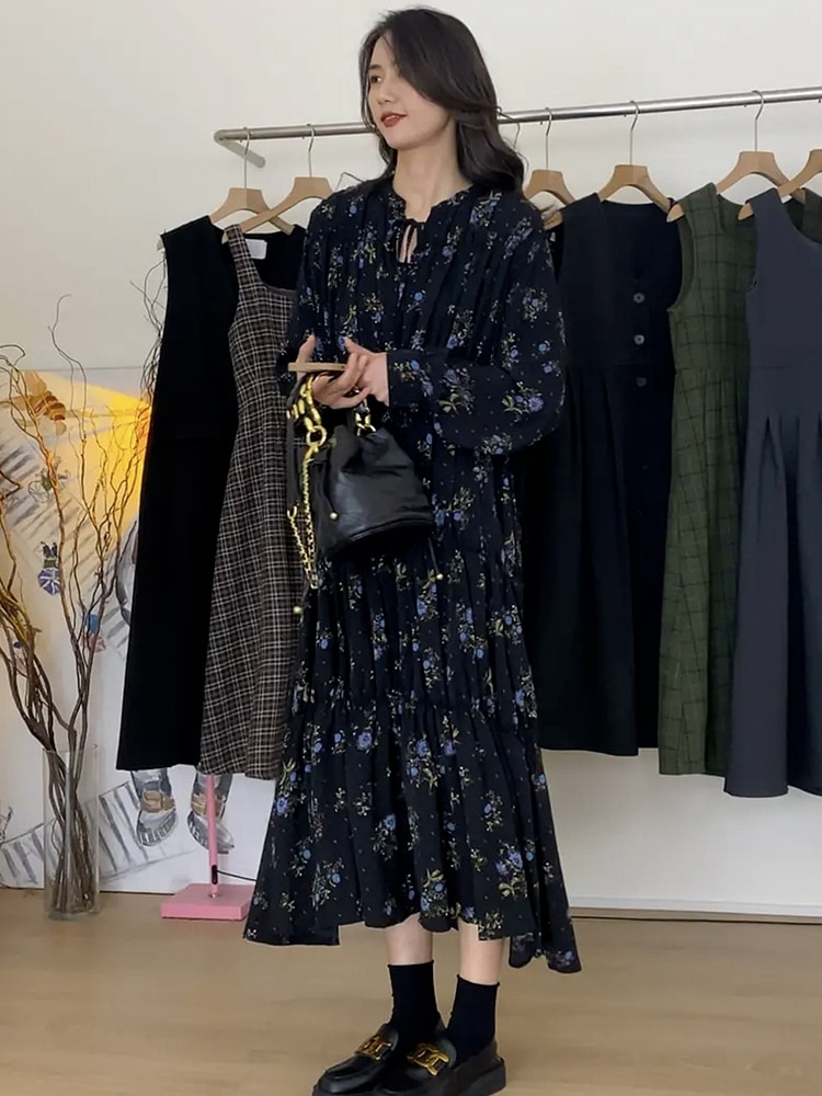 フレンチドレープロングドレス秋の女性2023新しいお茶は長袖の花柄ドレスのサブセット全体を着用してください