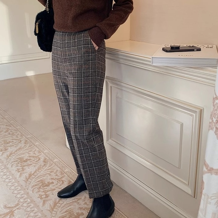 ボトムス パンツ ズボン ストレート ロングパンツ カジュアルパンツ ポケット ロールアップ かわいい 大人可愛い きれいめ シンプル 上品 おしゃれ かっこいい カジュアル こなれ感 個性的 主役級