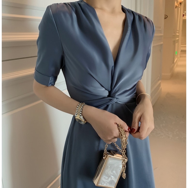 とろみワンピース レディース 光沢ワンピース ツイスト 半袖 ロング ワンピース サテン ひざ下丈 ドレス ハイウエスト Vネック ブルー レッド ホワイト イエロー 大人可愛い きれいめ 上品