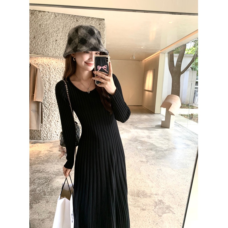 77 の女性用ウール特殊織りニットドレススリムフィットミドル丈ボトミングセータードレス