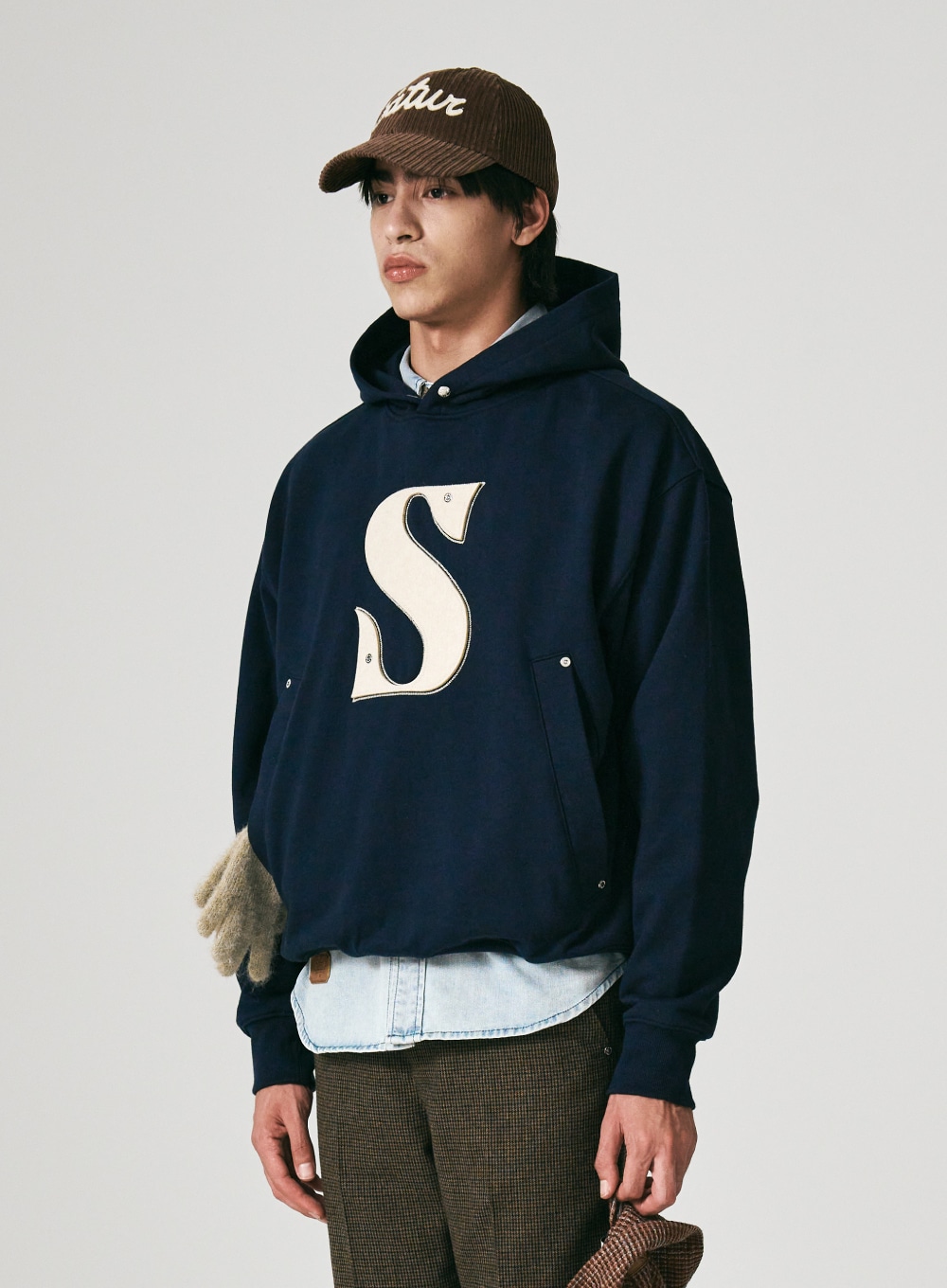 【SATUR】関税/送料込み Rivet Applique Pocket Logo Hoodie SATUR】セター Satur Applique Rivet Hoodie 4色 (SATUR