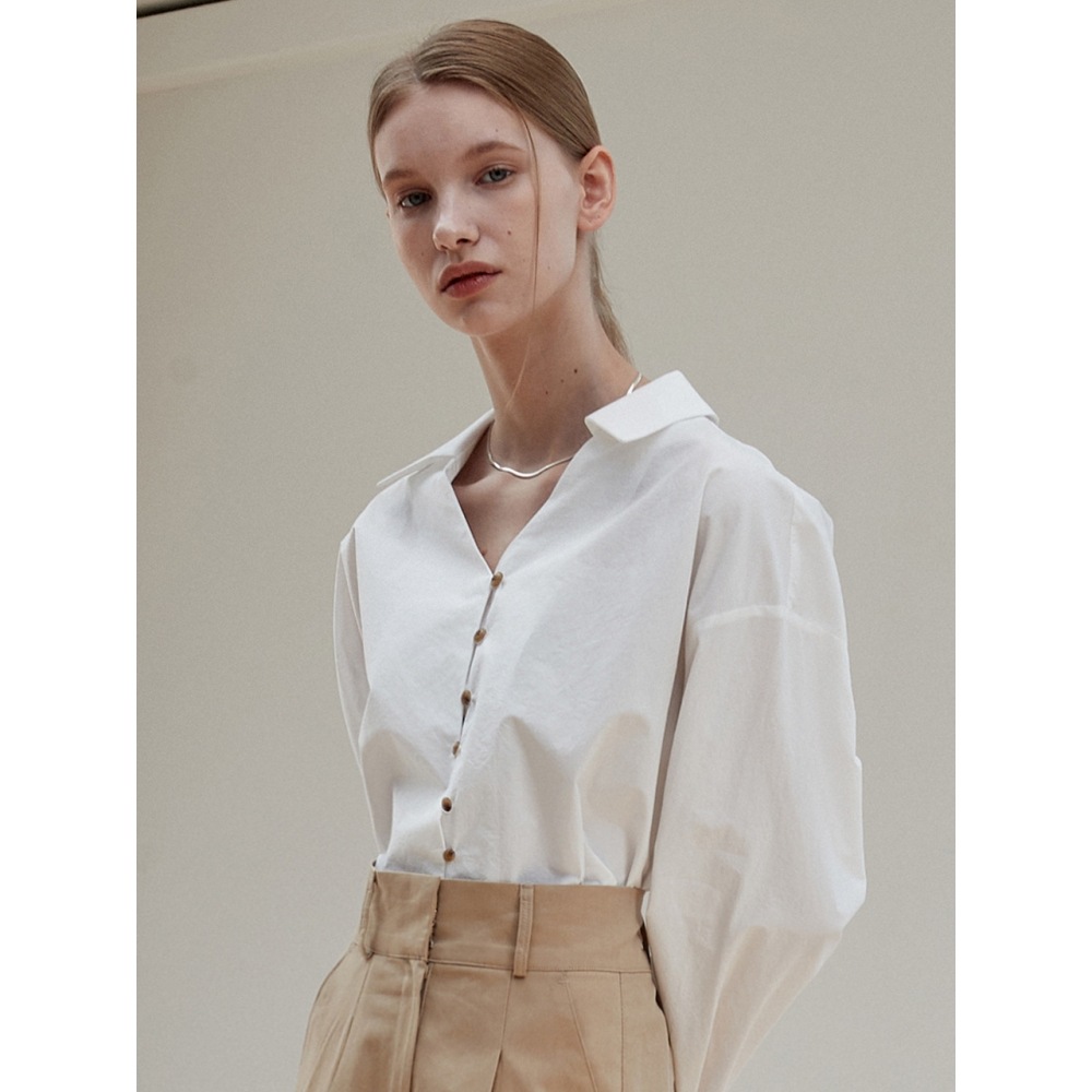 アムールモワールフラットカラーブラウスホワイト amr1530