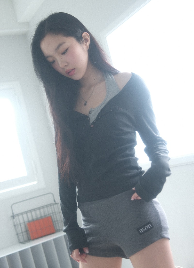 【AS"ON】 LEA BUTTON TEE / CHARCOAL 正規品