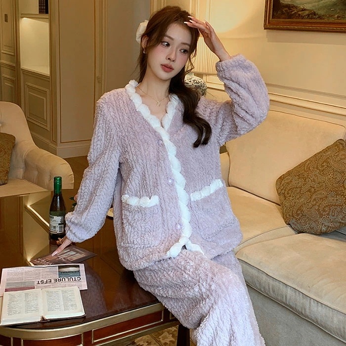 ルームウェア レディース 上下セット パジャマ 部屋着 冬 長袖 セットアップ 裏起毛 暖かい 前開き 厚手 大きいサイズ 保暖 防寒 おしゃれ 可愛い 寝間着 寝巻き 婦人 女性用 彼女 妻 旅行 4,954円