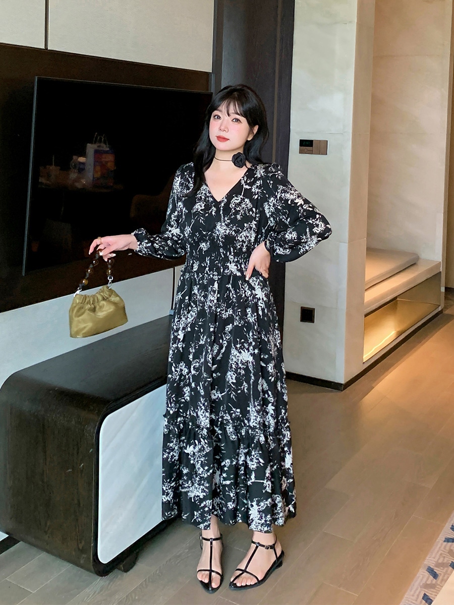 【ぽちゃまに】 2024秋新品 柄ワンピース Vネック 大きいサイズ 体型カバー レディース ロングワンピース メガ割