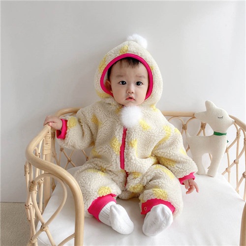 新生児 かわいい 冬 おしゃれ ベージュ ジャンプスーツ 中綿 内祝い ベビー カバーオール 冬服 ダウン 出産祝い 暖かい 長袖 防寒 ベビー服 誕生日 ロンパース 赤ちゃん 男の子 服 カーキ