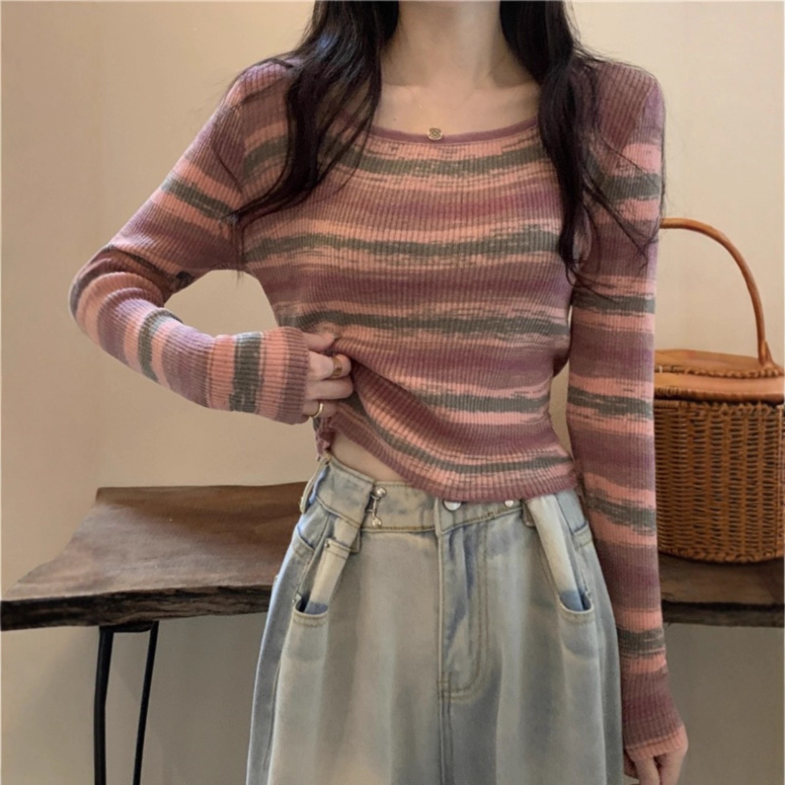 レディース用のストライプ柄ローカットニットトップス秋冬にぴったりプラスサイズ長袖スリムに見えてスタイルアップ