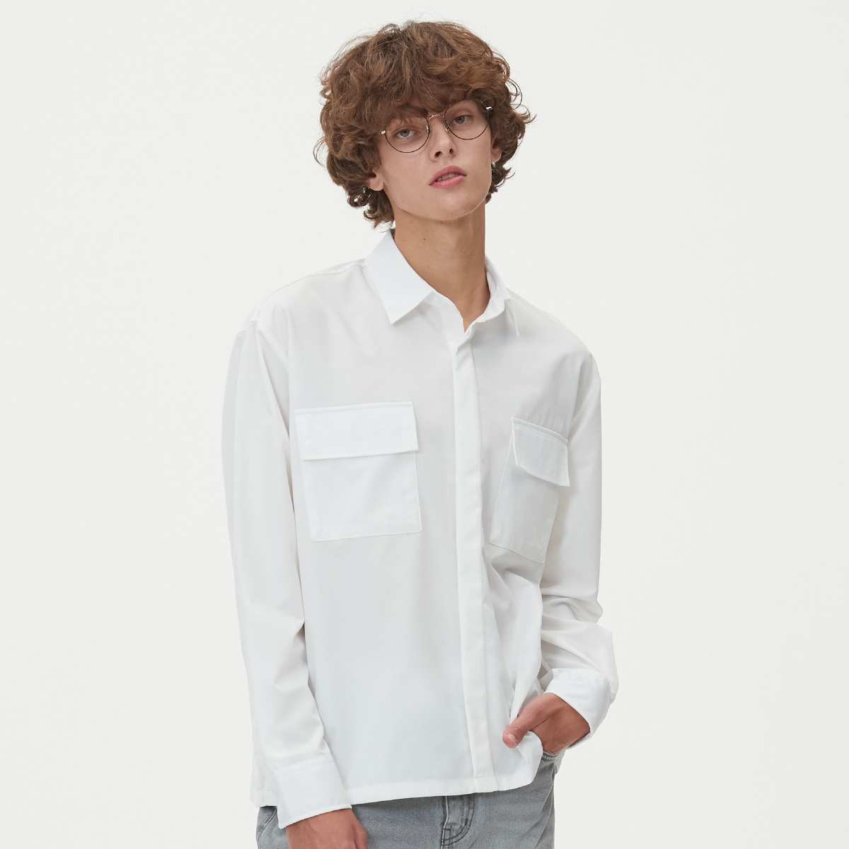 Qoo10] BLOND9 ツーポケット 隠し ボタン シャツ (4 : レディース服