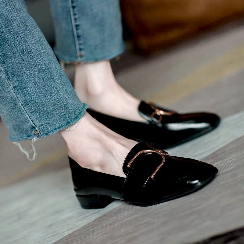 ブラックローファーアッパーにバックルディテールスクエアトゥチャンキーソールブラウン２way履ける