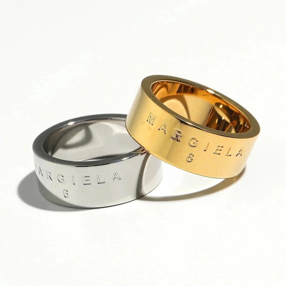 MM6 エムエムシックス メゾンマルジェラ リング SM6UQ0013 SV0058 レディース ミニマル ロゴ 指輪 アクセサリー カラー2色 15,488円
