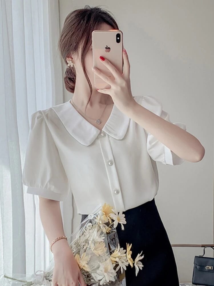 シャツ ブラウス カットソー レディース 半袖 襟付き 丸襟 パールボタン レトロ かわいい 大人可愛い きれいめ シンプル 無地 春 夏 秋 学英 デート お出かけ オルチャン ホワイト トップス