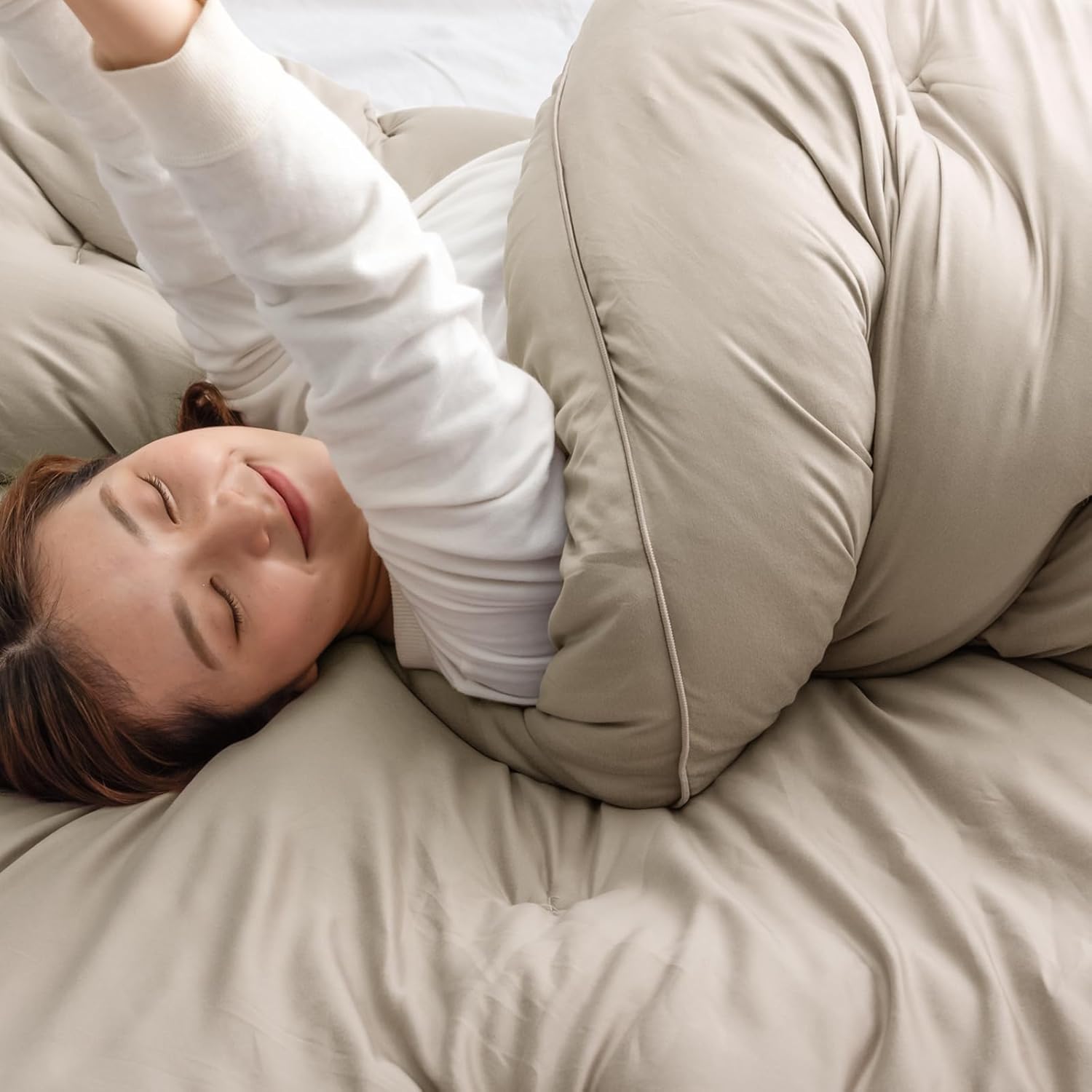 まさに沼 掛け布団 シングル 温度調整わた 抗菌 防臭 洗える 軽い 暖かい 秋冬 80100142(108077) 5,077円