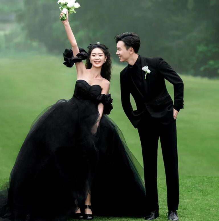 新品大人気カラードレス 二次会ドレス 結婚式ドレス 演奏会 ウェディングドレス フォトウェディング撮影 きれいめ 高級感 前撮りドレス 後撮り お姫様 可愛い 花嫁ドレス ワンピース 黒 パーティード