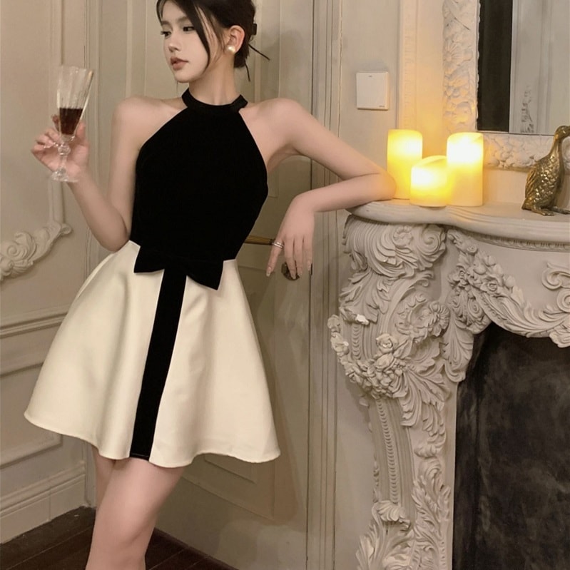 ドレス ワンピース パーティー 二次会 演奏会 発表会 ステージ 舞台 キャバ ダンス 衣装 コスプレ 謝恩会 演劇 ラウンジ クラブ ミニ ショート 袖なし ノースリーブ ホルターネック フレア