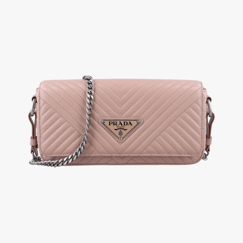 三角ロゴ チェーンピンクレザー1MH13259 A中古 55,800円