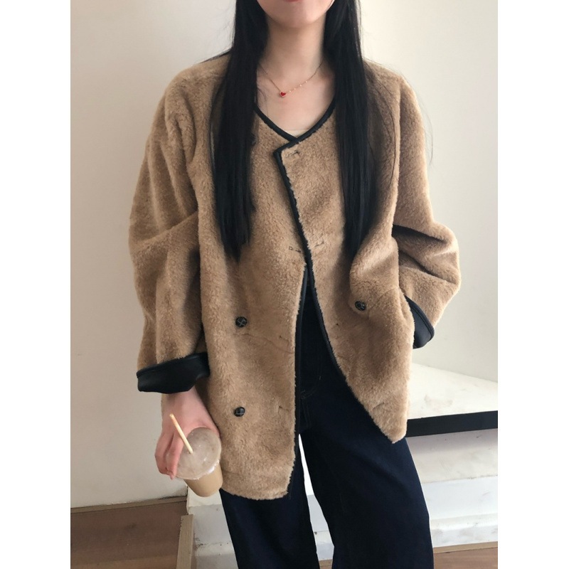 新型韓国系怠惰で快適な保温毛皮が一体となって色中長いダブルボタンコート2色にぶつかります