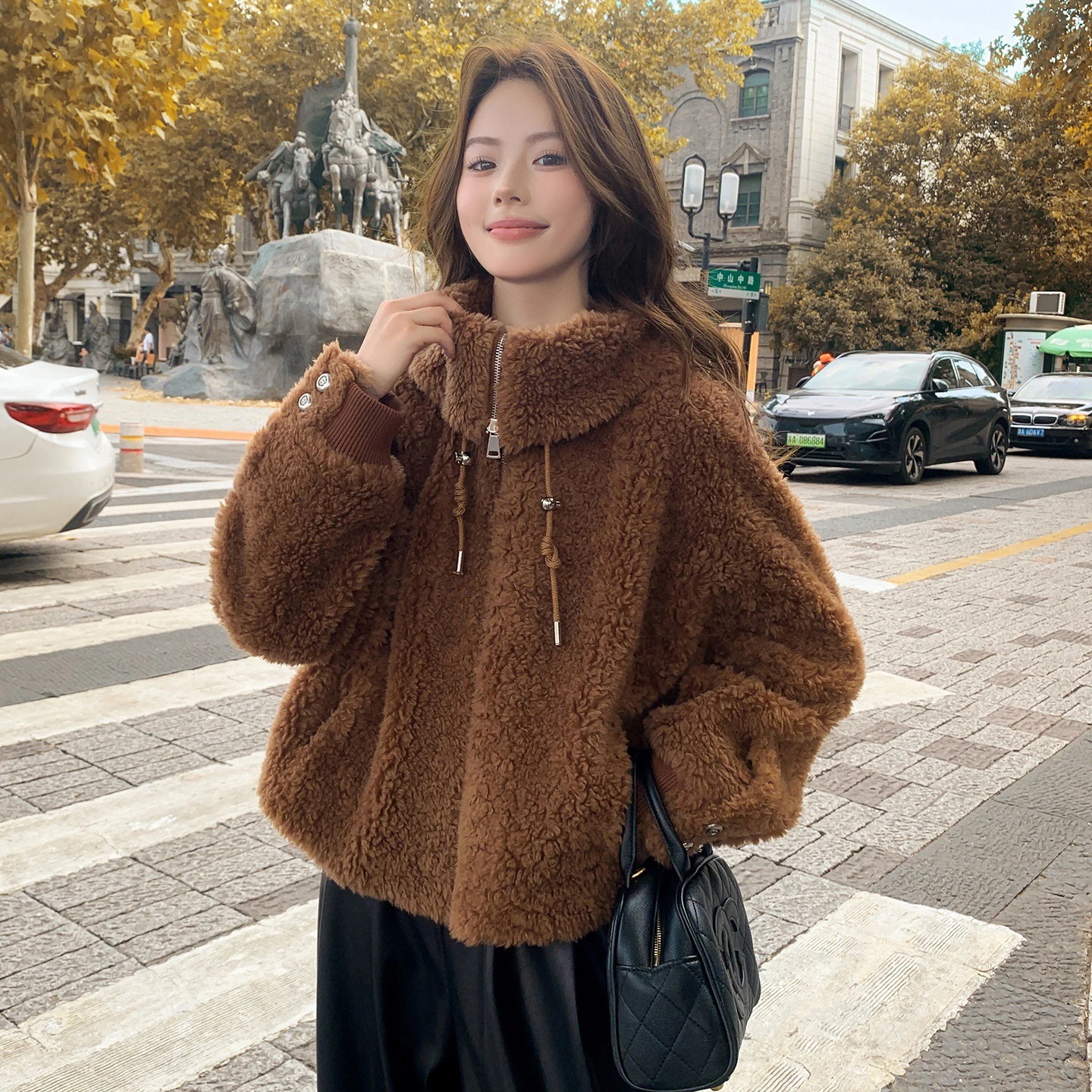 今だけ2026年秋冬新作 ラムファー ファーコート レディース ショート丈 シンプル ラムスキンファー一体型ラペルコート