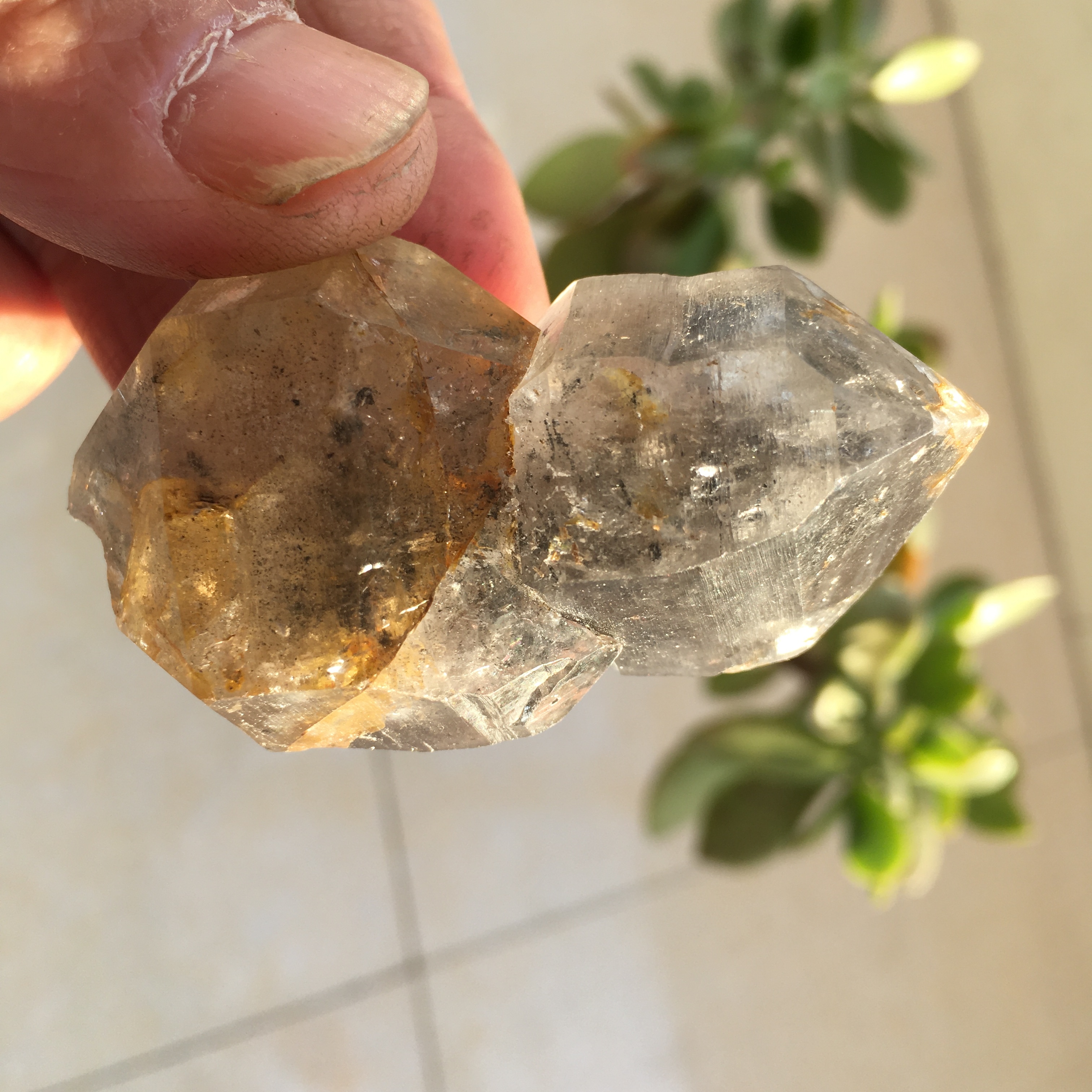 天然原石奇石，天然水晶 60g
