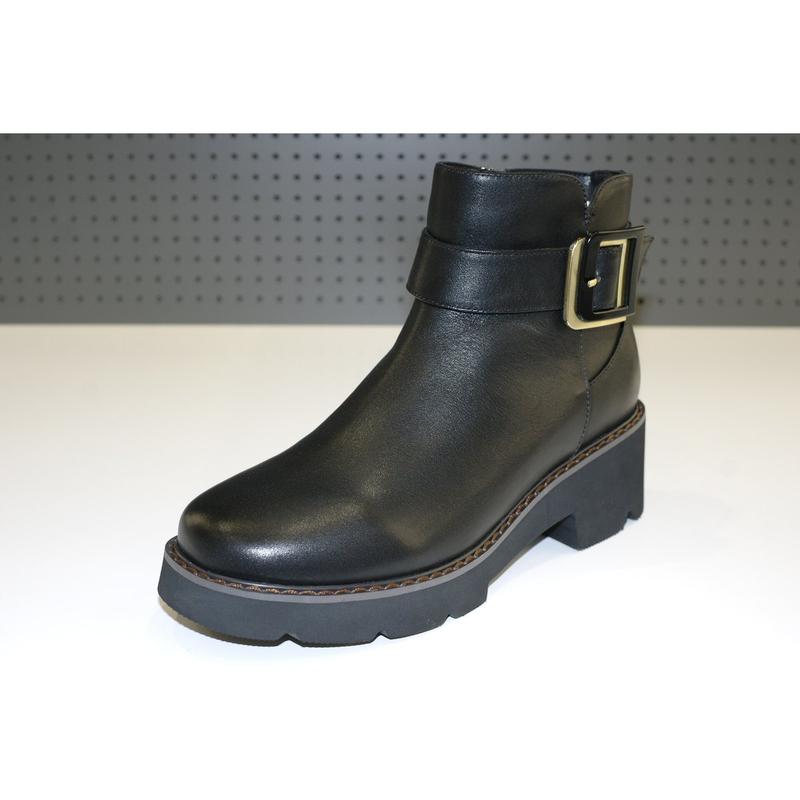 女性カジュアルアンクルブーツ112446003