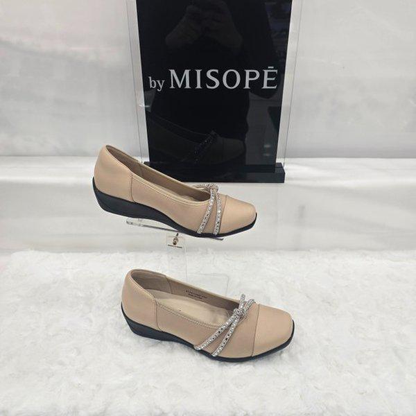 By 女性 キュービック ストラップ フラット シューズ 612HT411SI002 BEIGE 2 JJ