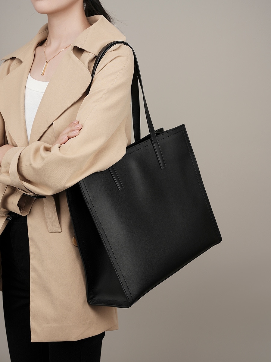大容量 無地本革 レザー トートバッグ 旅行バッグ 2wayトートバッグ ハンドバッグ レディースバッグ ショルダーバッグ 新作 通勤 軽量 秋