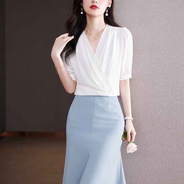 トップス カットソー 袖あり 5分袖 Vネック ストレート Iライン アシンメトリー 薄手 大人可愛い きれいめ シンプル 大人 上品 おしゃれ お洒落 大人可愛い 大人女子 こなれ感 キュート