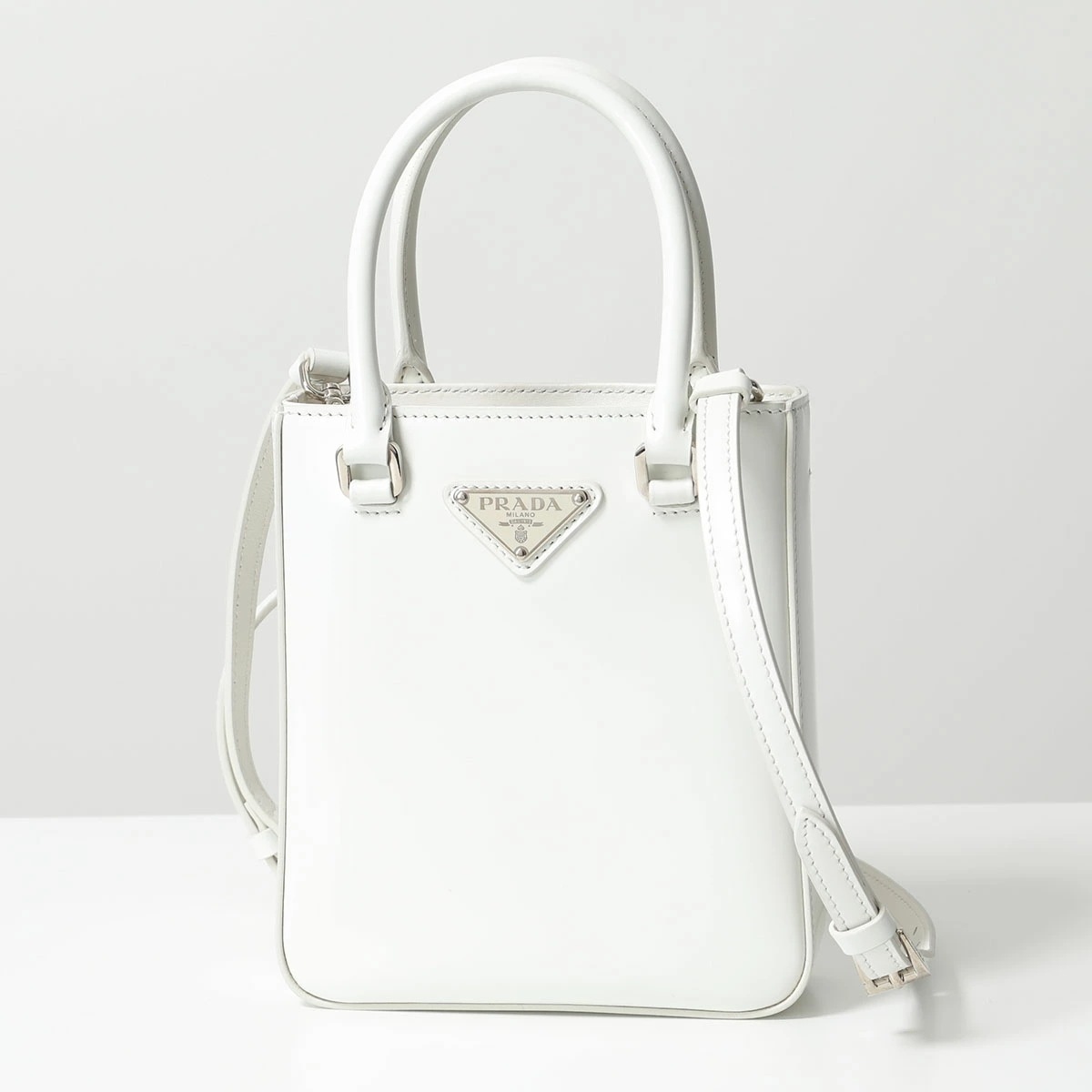 PRADA プラダ ショルダーバッグ 1BA331 OOO ZO6 レディース レザー ハンドバッグ ポシェット トライアングルロゴ 鞄 F0009/BIANCO 117,882円