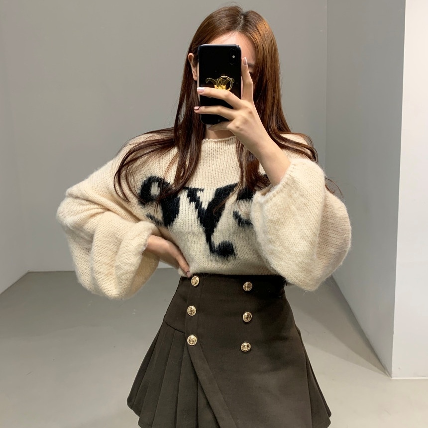 トップス セーター 長袖 クルーネック プルオーバー ミディアム丈 ふわふわ 萌え袖 かわいい 大人可愛い きれいめ シンプル 上品 おしゃれ かっこいい カジュアル こなれ感 個性的 主役級 ラフ