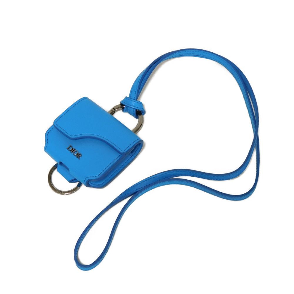 【中古】 キーホルダー フラップ マグネット スムース カーフ ネック ストラップ Airpods Pro ケース ロゴ メタル 2ADKH271UCL