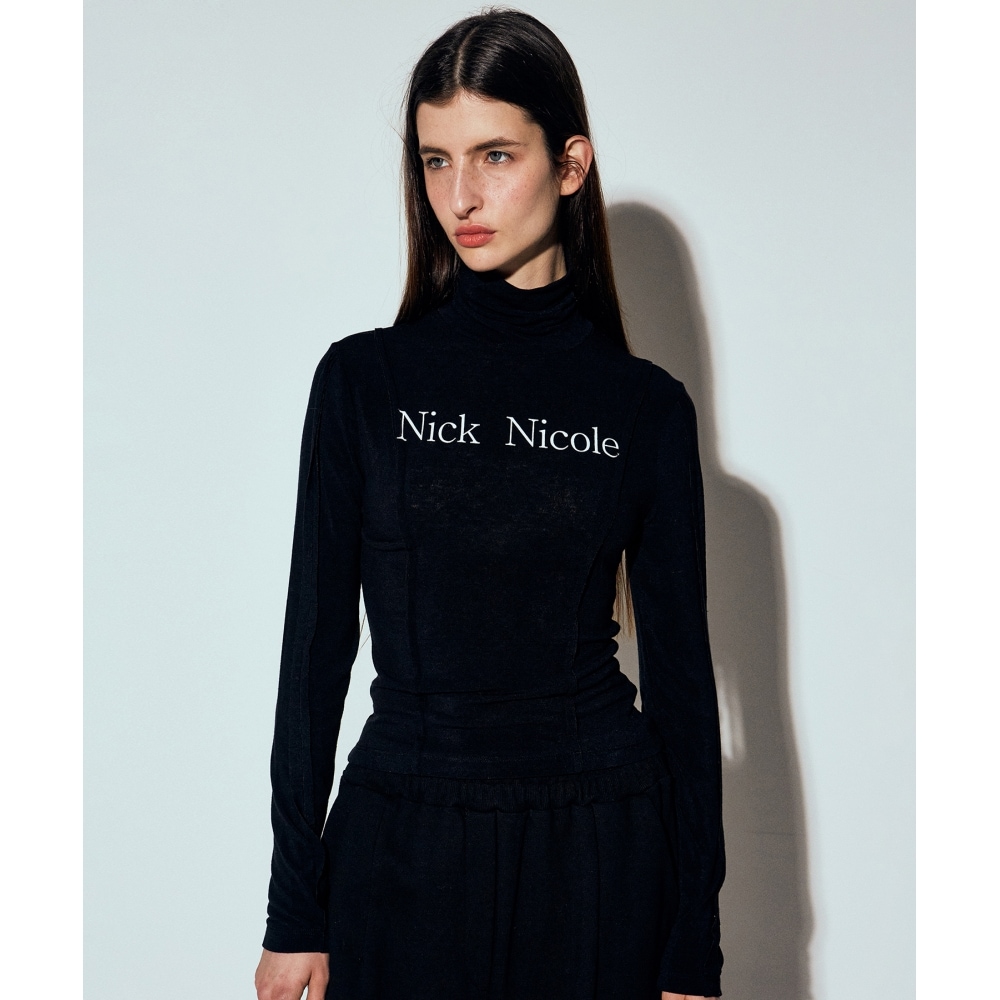 ニック&ニコールニコールピンタックラインタートルネックトップ_ブラック