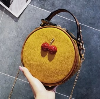 バッグ カバン レディース ショルダー 肩がけ 手持ち 便利 ラウンドファスナー コンパクト 調整可能 ラウンド 丸型 革 レザー PU かわいい 大人可愛い きれいめ シンプル カジュアル