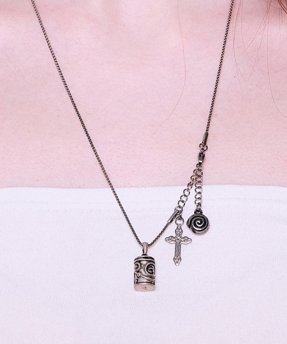 NFF insignia necklace silver インシグニアネックレス シルバー 韓国アクセサリー 正規品 ネックレス