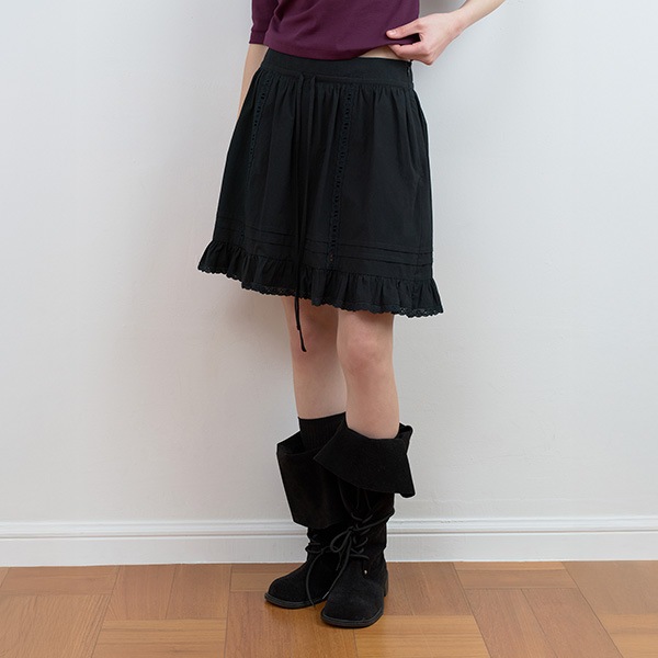 COTTON LACE MINI SKIRT BLACK