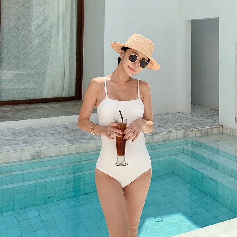 【1つ買うと10つ無料】2025語バージョンワンピース水着ソリッドカラーセクシーなワンピース水着ストラップレススリムスリムホットスプリング水着