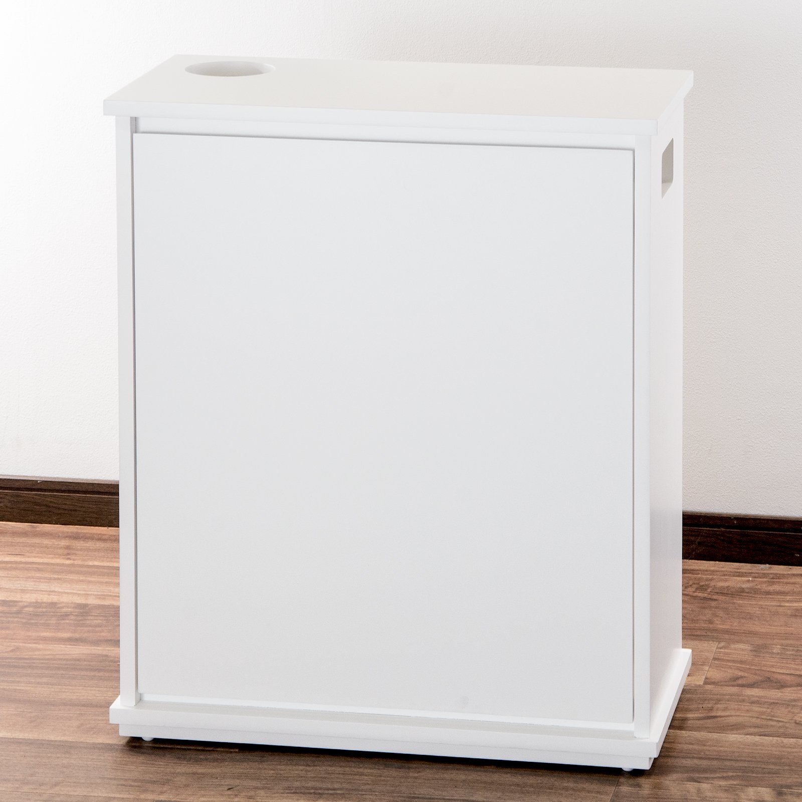 （組立済み）アクロ　水槽台　６０X３０X７０　穴有り　白　６０ｃｍＯＦ水槽　１８０サイズ　お一人様１点限り　ＣＲＣ10―32―10―00―00