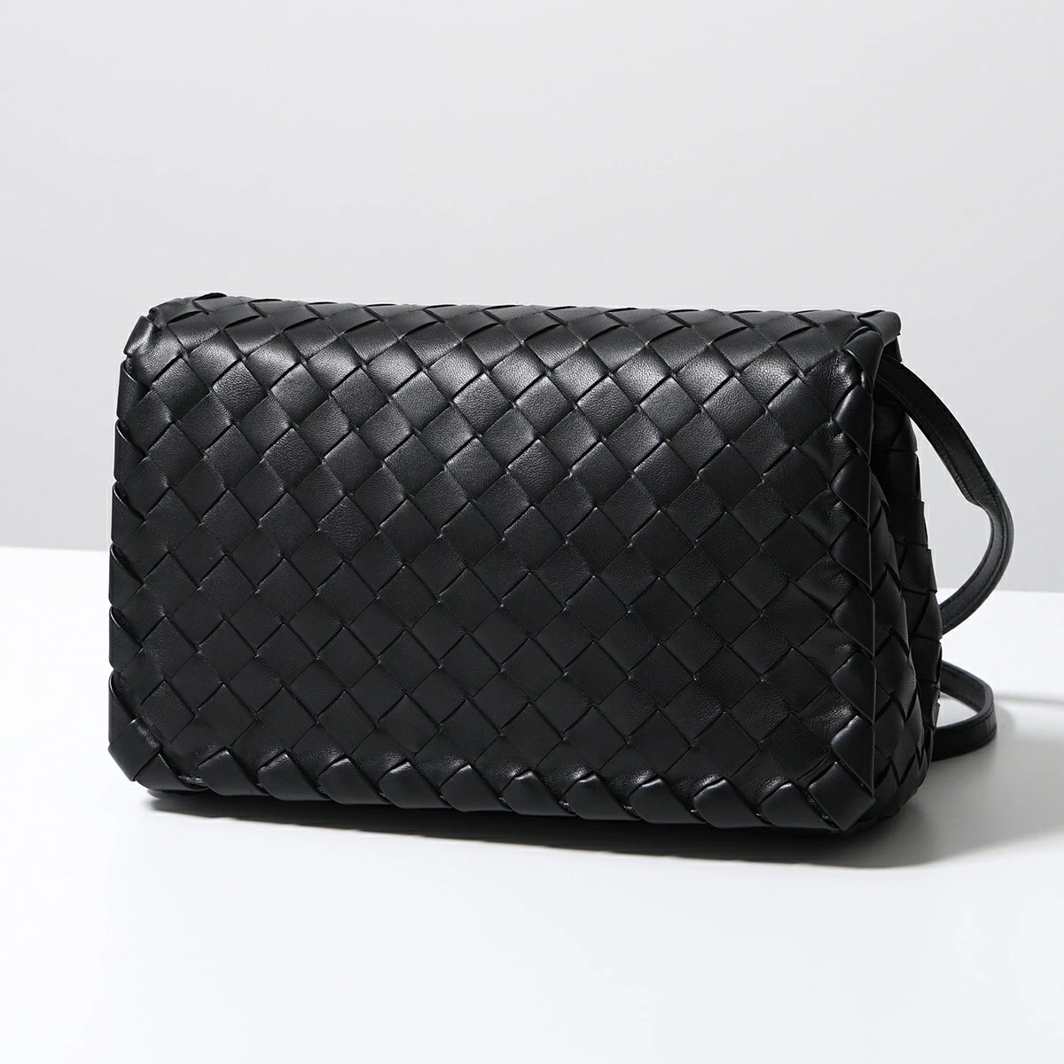 BOTTEGA VENETA ボッテガヴェネタ ショルダーバッグ 600519 VCPP1 メンズ イントレチャート クラッチバッグ 鞄 8803 600519VCPP18803