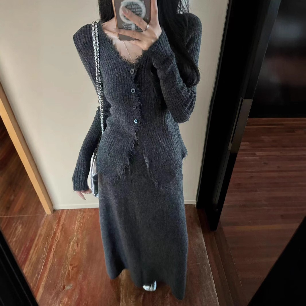 春秋韓系にニット半身スカートをセットしたレディース秋冬2025新作秋服2点セットセットアップ