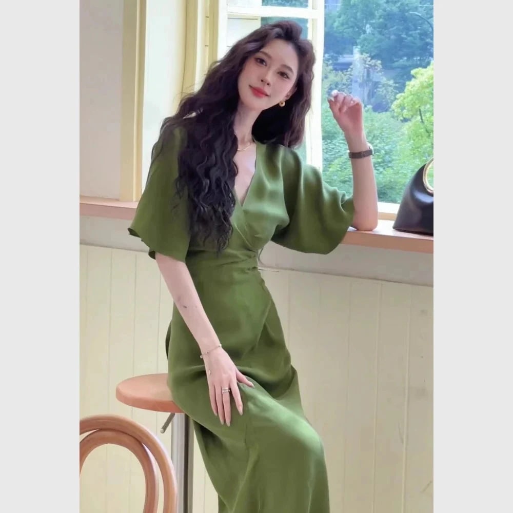 フレンチスタイルのグリーンワンピース2026年新作今年のトレンド爆発的ヒット独特で美しいドレス