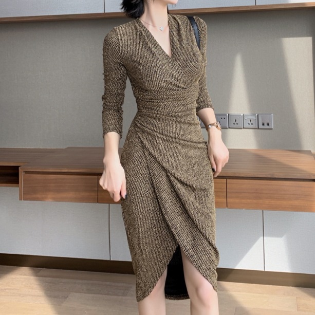 レディース ワンピース 膝丈 膝下 長袖 Vネック アシンメトリー タイト 細身 Iライン スリット ハイウエスト ドッキング おしゃれ かっこいい 個性的 クール 存在感 ロマンティック ワイルド