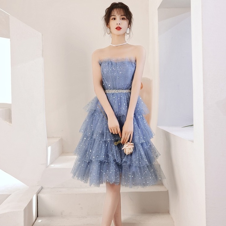 ドレス 衣装 カクテルドレス ミディアム丈ドレス チューブトップ フリル 段フリル ウエストマーク キラキラ フレア ミディアム丈 ステージドレス 発表会 かわいい 大人可愛い きれいめ シンプル 7,556円