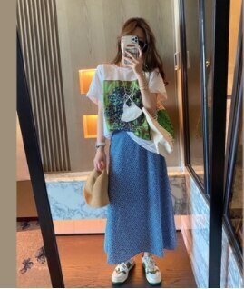 トップス Tシャツ 白トップス 袖あり l Uネック 細身 ストレート 綿 大人可愛い おしゃれ 柄 春 夏 10代 20代 30代 レディース お出かけ 休日 旅行 海 プール 着回し 普段使い