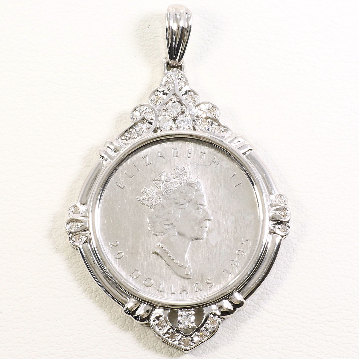 メイプルリーフ 1/2oz 1/2オンス コイン 白金 PT1000 プラチナ PT900 プラチナ ペンダントトップ ダイヤモンド 0.36ct カード鑑別書 総重量約26.0g 中古