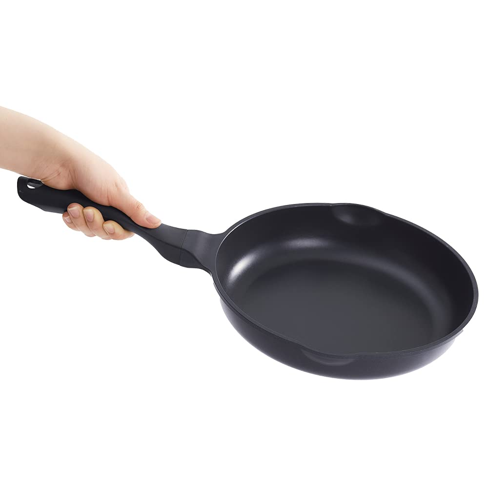 アイリスオーヤマ フライパン 軽量 28cm ガス火専用 こびりつかないダイヤモンドコート 片手でラクに持てる 注ぎ口付き 片手で簡単 GVL-F28 5,101円