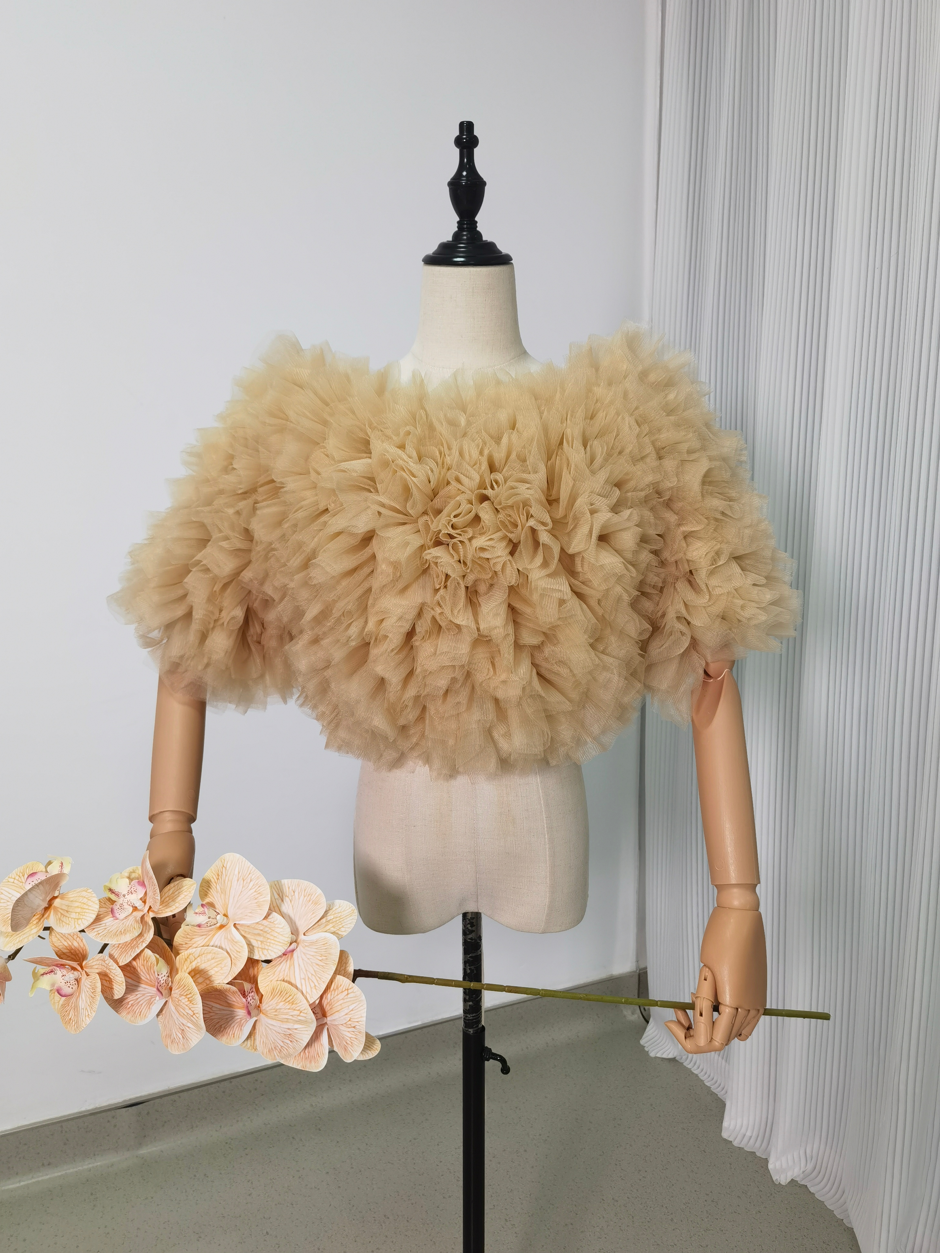 トップス 薄シャンパンの色 半袖 ラッフルフリル 色直し 可愛い