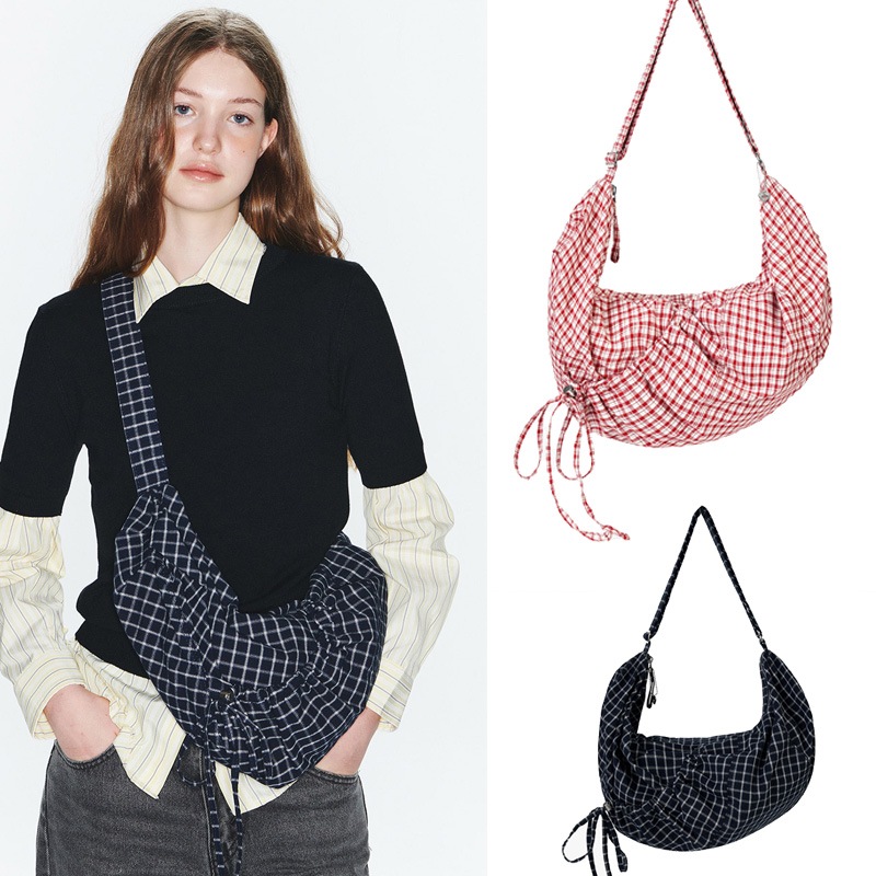 【LASSIE BAG 】 CHECK NAVY / RED シャーリングポケットディテールがポイントのホボバッグ