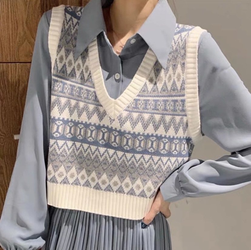 Qoo10] トップス ニット ベスト ショート丈 V : レディース服