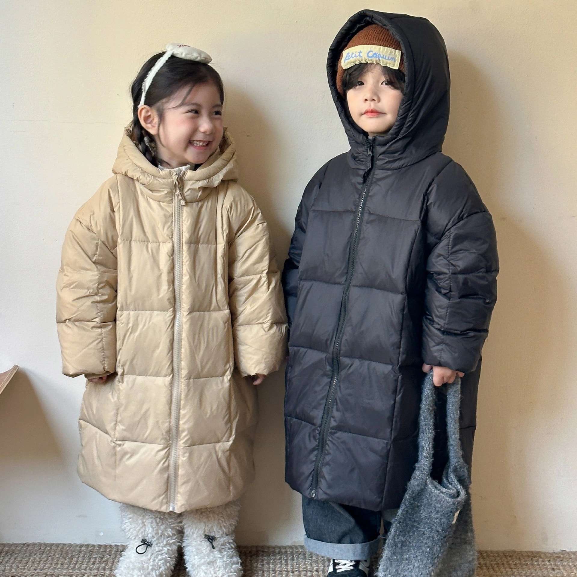 【迅速な出荷】子供用ダウンジャケット男の子厚手ミディアム冬の女の子2024新型冬服保温膝上赤ちゃん用綿入れコート